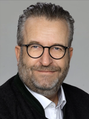  Hubertus  Müller